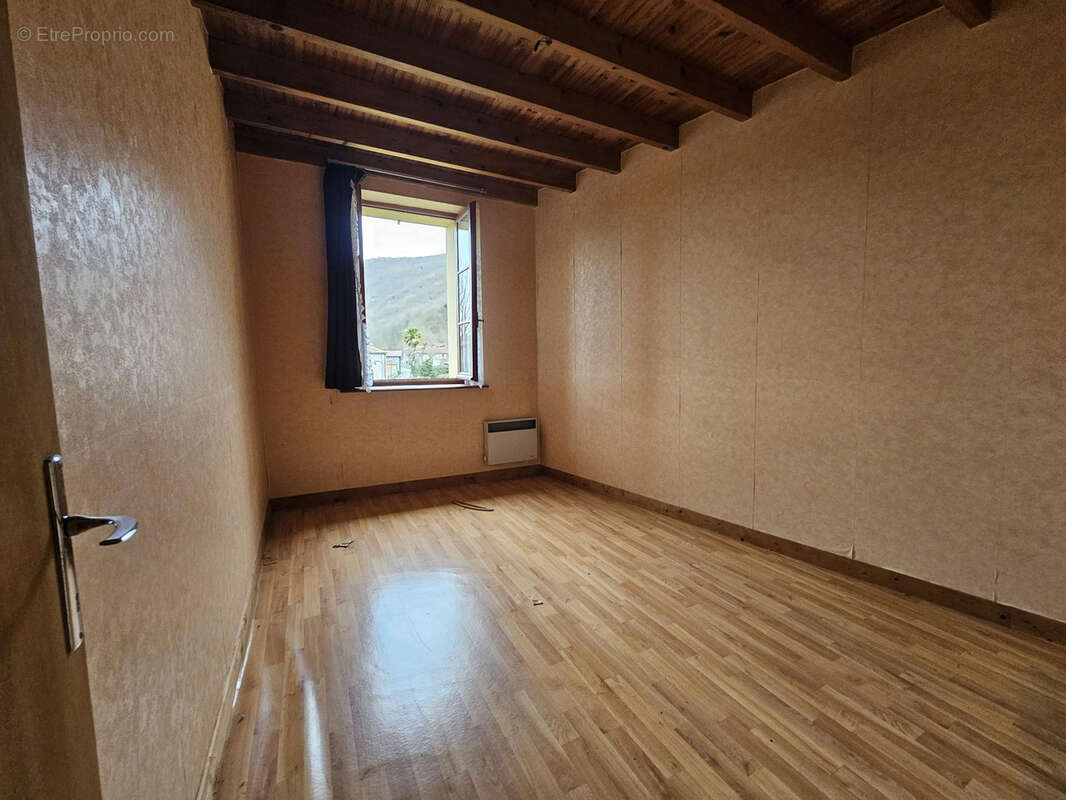 Maison à LUSCAN