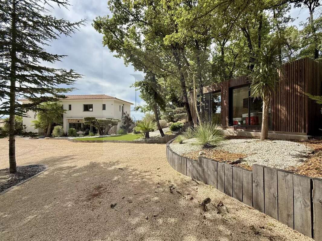 Maison à AIX-EN-PROVENCE