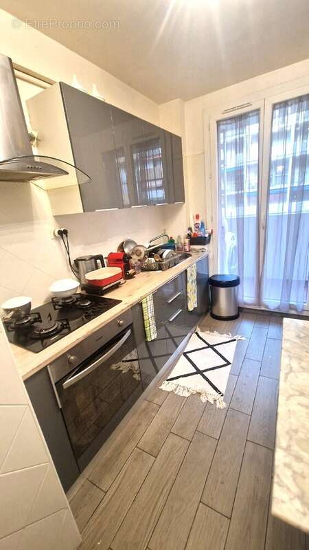 Appartement à MARSEILLE-2E