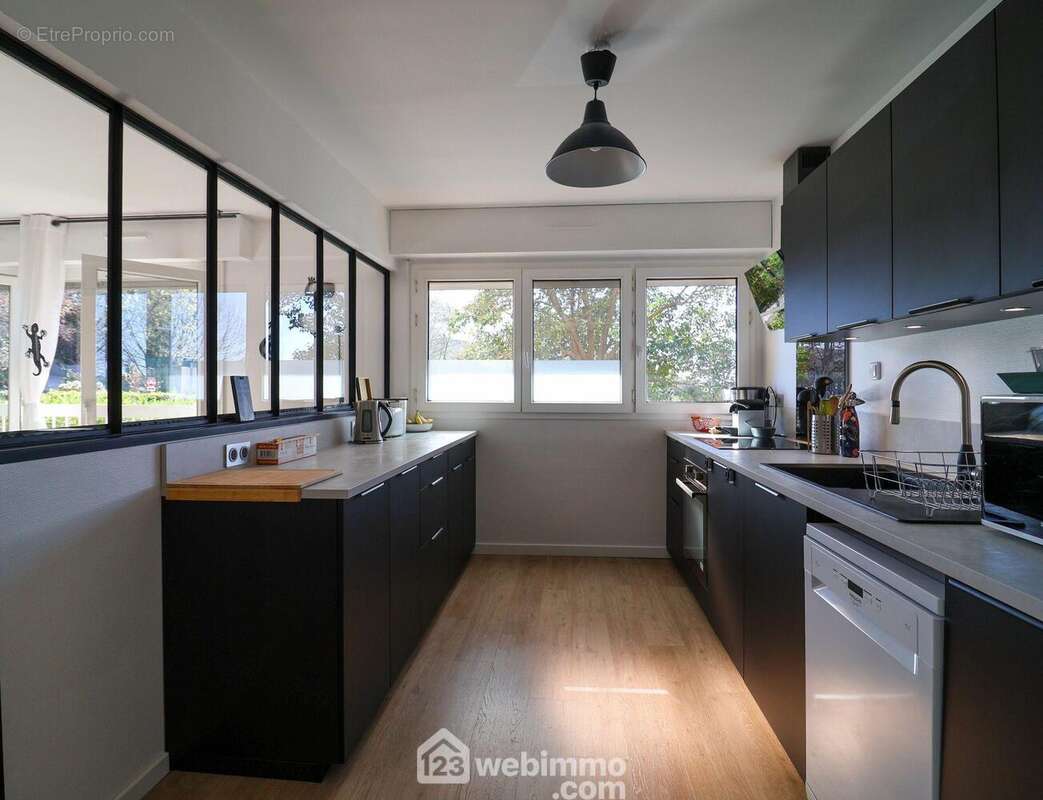 Appartement à MARSEILLE-9E