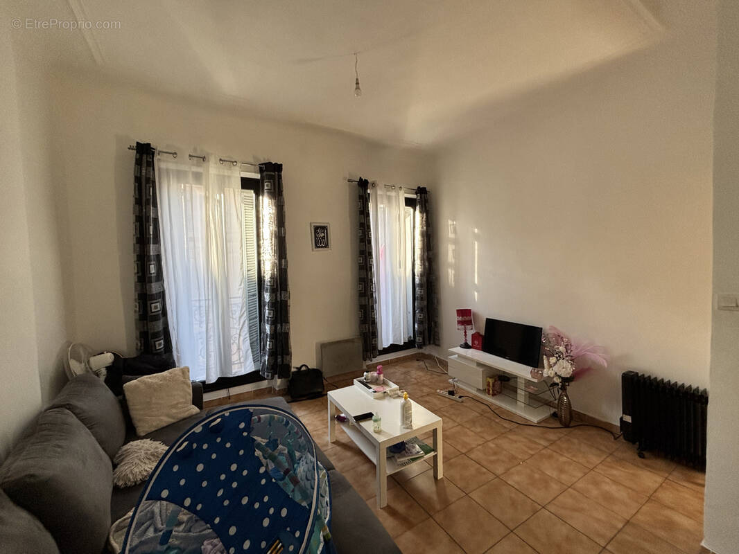 Appartement à MARSEILLE-2E