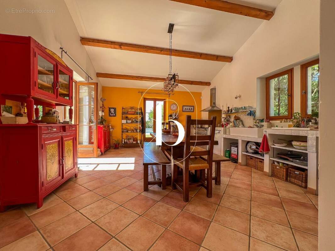 Maison à GOUDARGUES