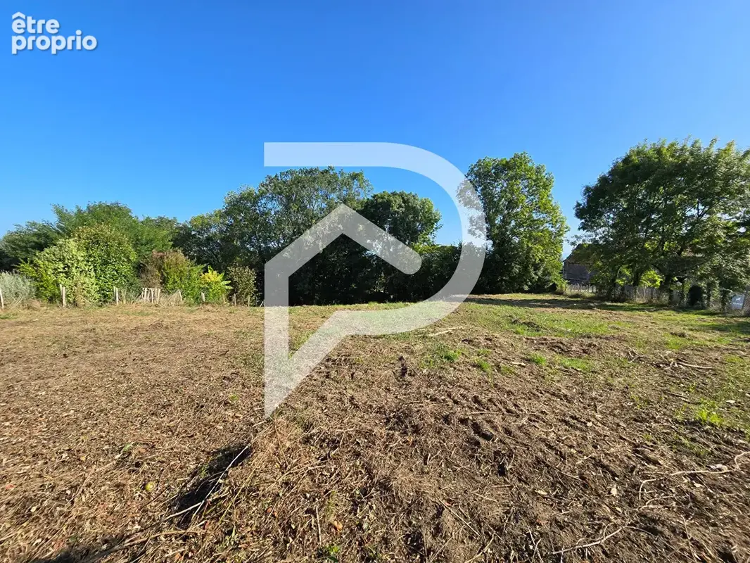 Terrain à bâtir de 6 593 m². - photo 2