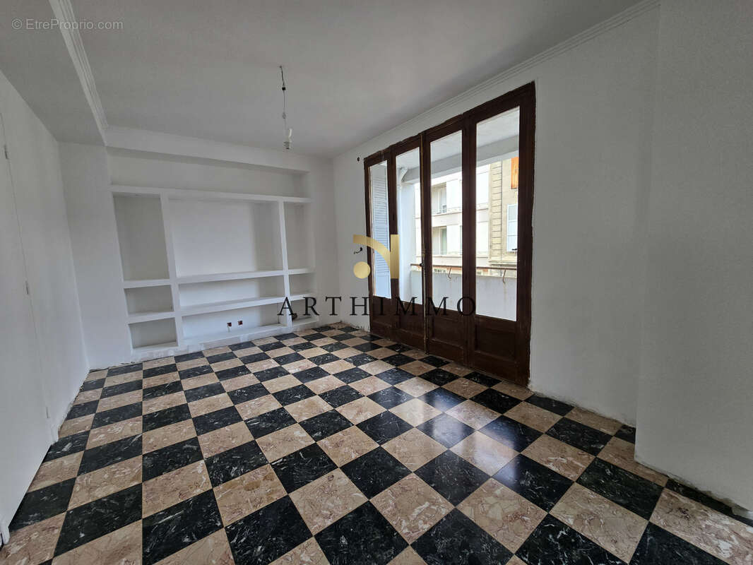 Appartement à ROMANS-SUR-ISERE
