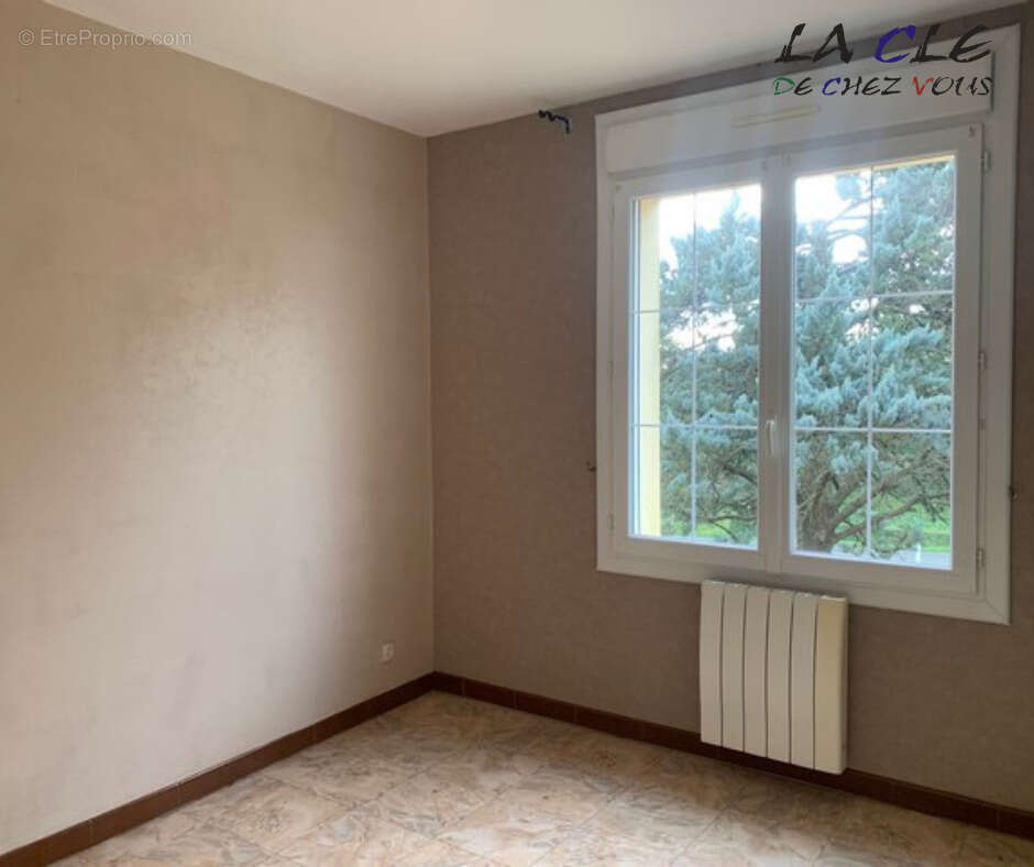 Maison à XANTON-CHASSENON