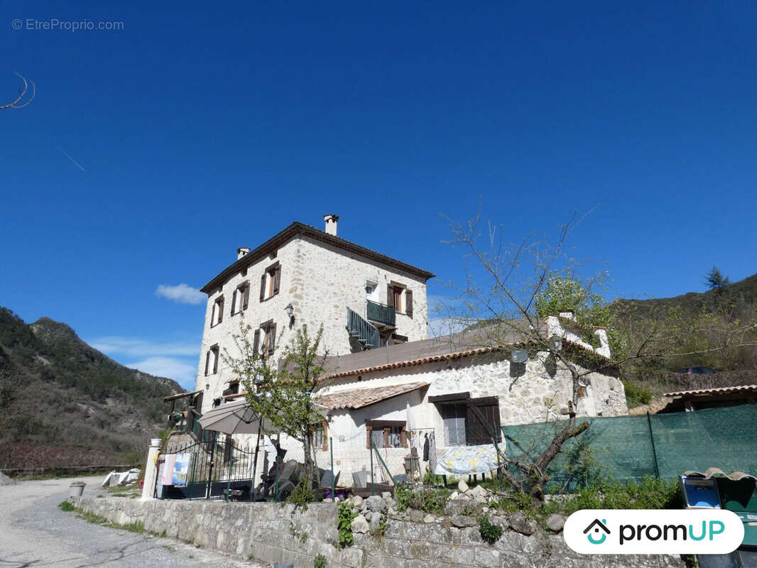 Maison à VILLARS-SUR-VAR