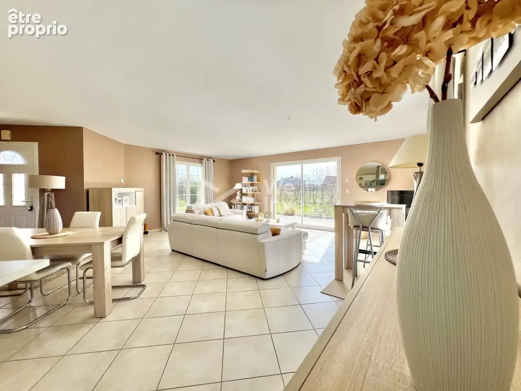 Maison 6 pièces 133 m² à vendre à Aigueperse (63260) - photo 9