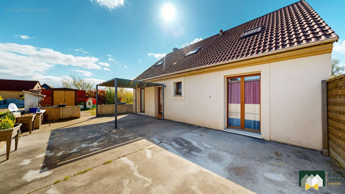 Maison à CHUISNES