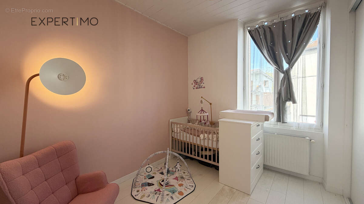 Appartement à VIZILLE