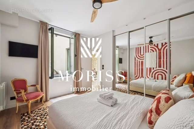 Appartement à PARIS-3E