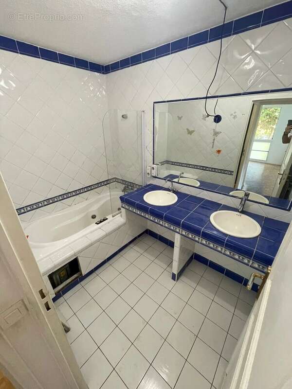 Appartement à MARSEILLE-10E