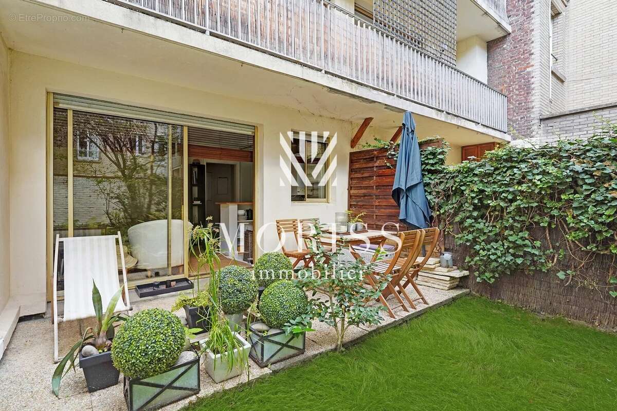 Appartement à COURBEVOIE