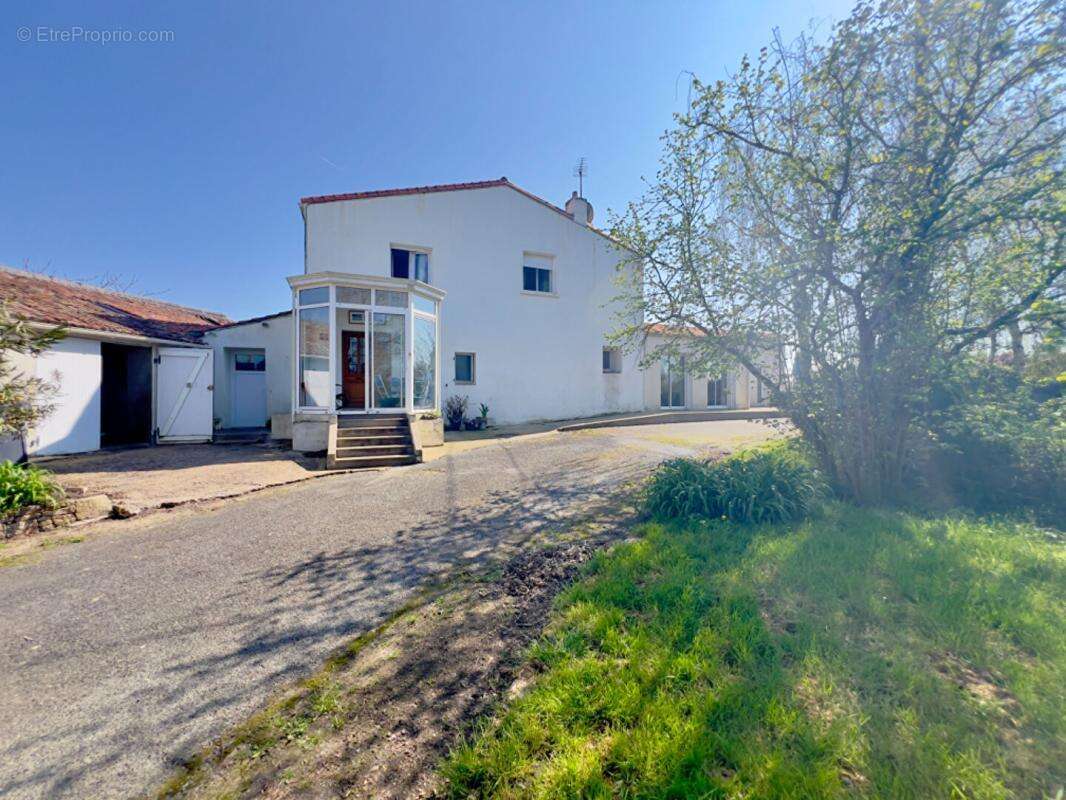 Maison Sevremoine 6 pièce(s) 141 m2 - photo 16