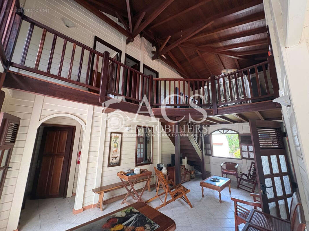 Charmante maison en bois avec terrasse, jardin privatif et aperçu mer - ANSES D'ARLET / PETITE ANSE - photo 3