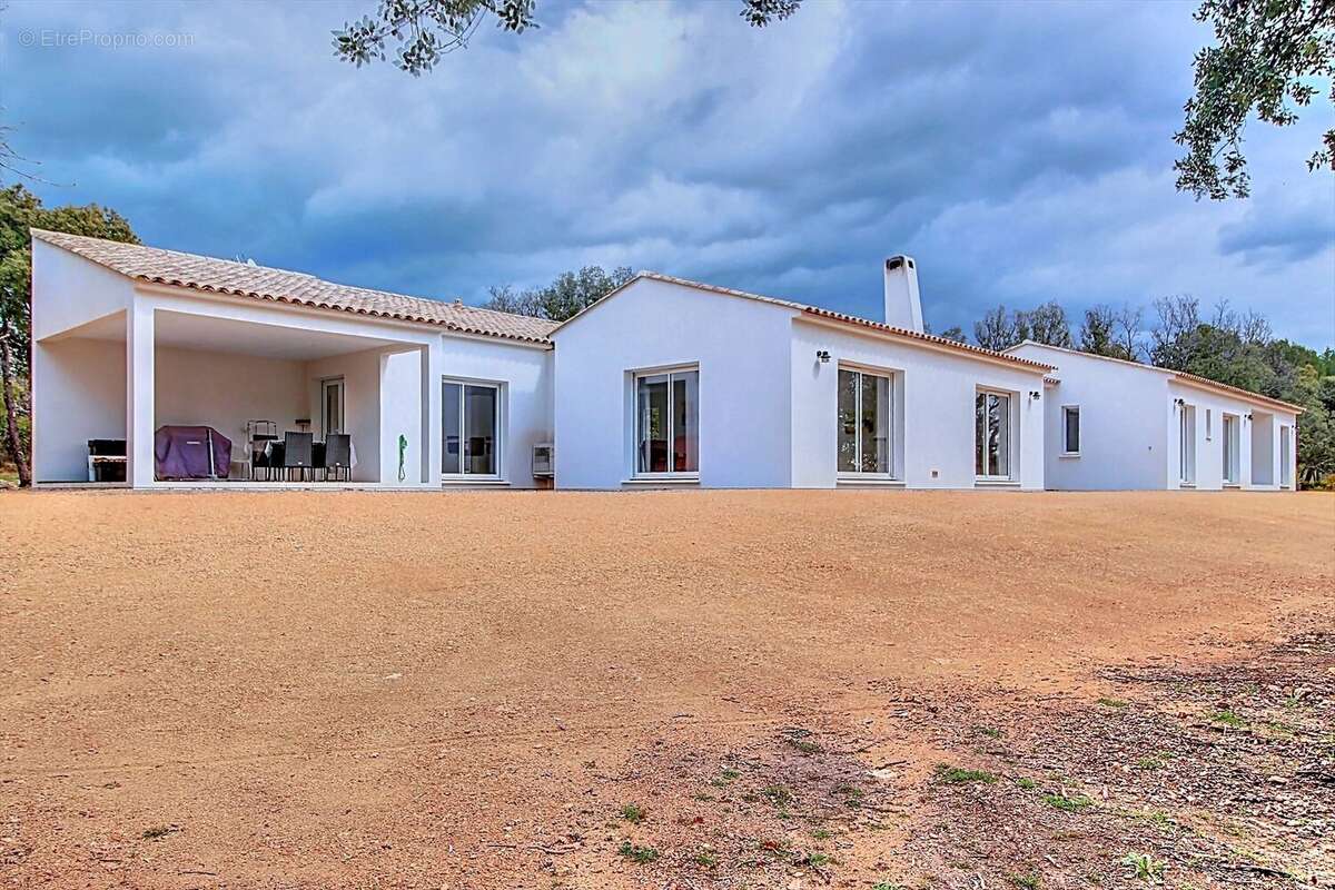 Maison à BAUDINARD-SUR-VERDON