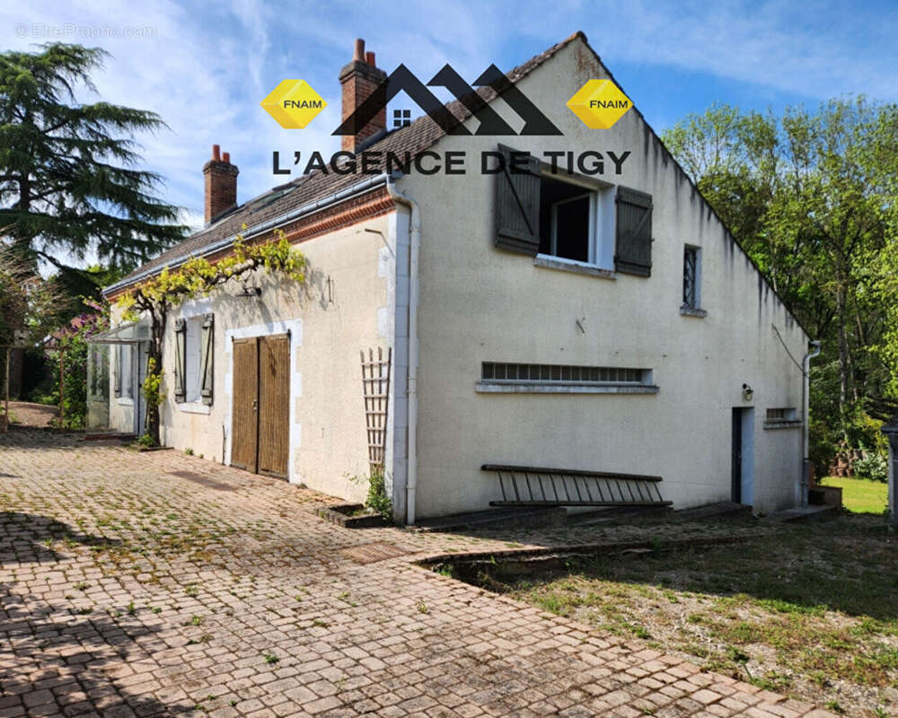 Maison à NEUVY-EN-SULLIAS