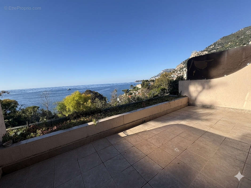 Appartement à ROQUEBRUNE-CAP-MARTIN