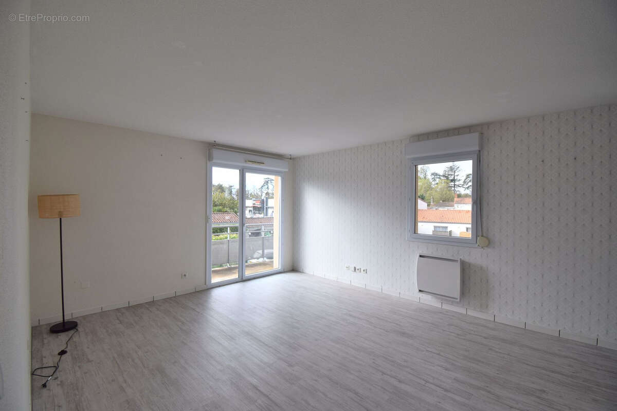 Appartement à GENESTON