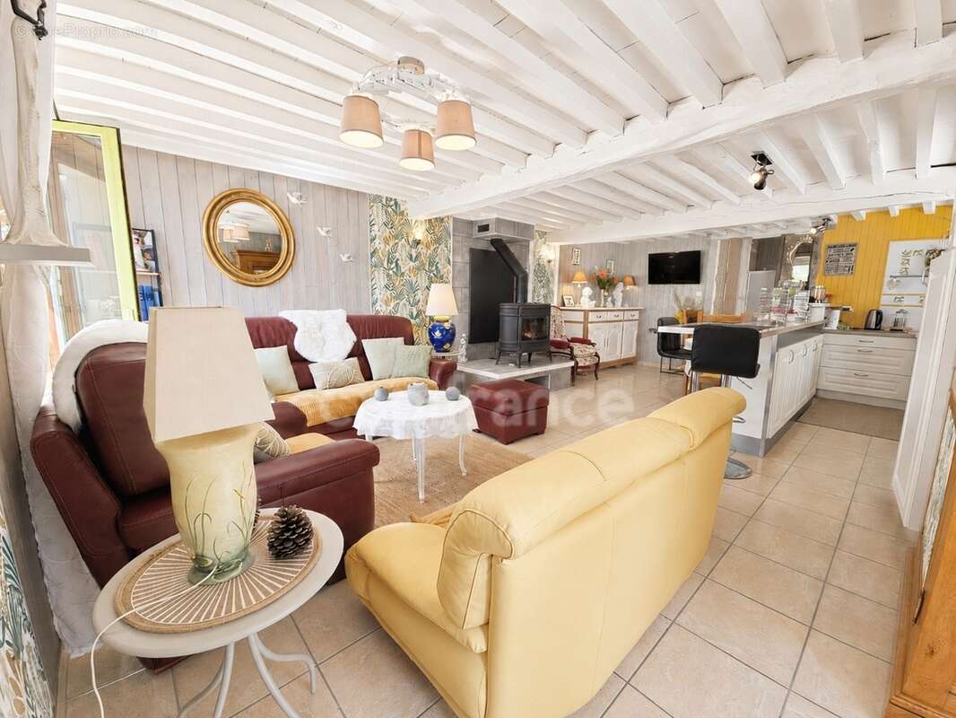 Maison individuelle, 3 chambres, 2254m2 de jardin clos, arboré et aménagé, au calme, pas de voisinage proche, exposée sud, 1h de - photo 3