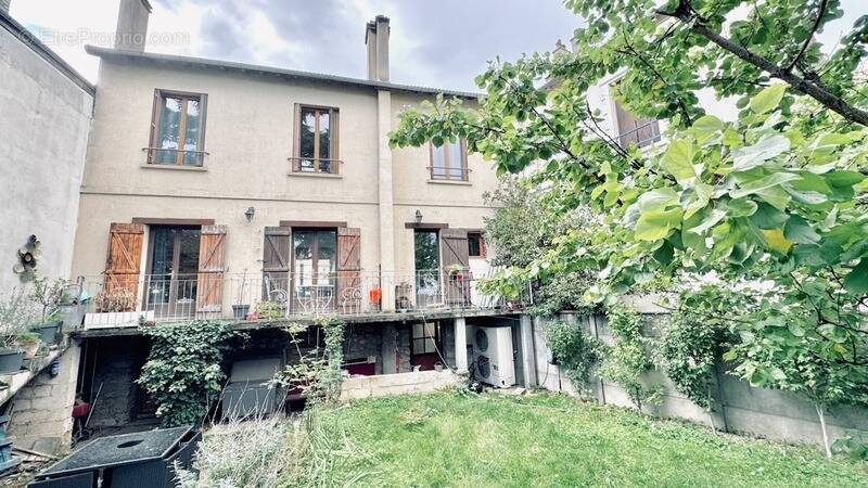 Maison à CHOISY-LE-ROI