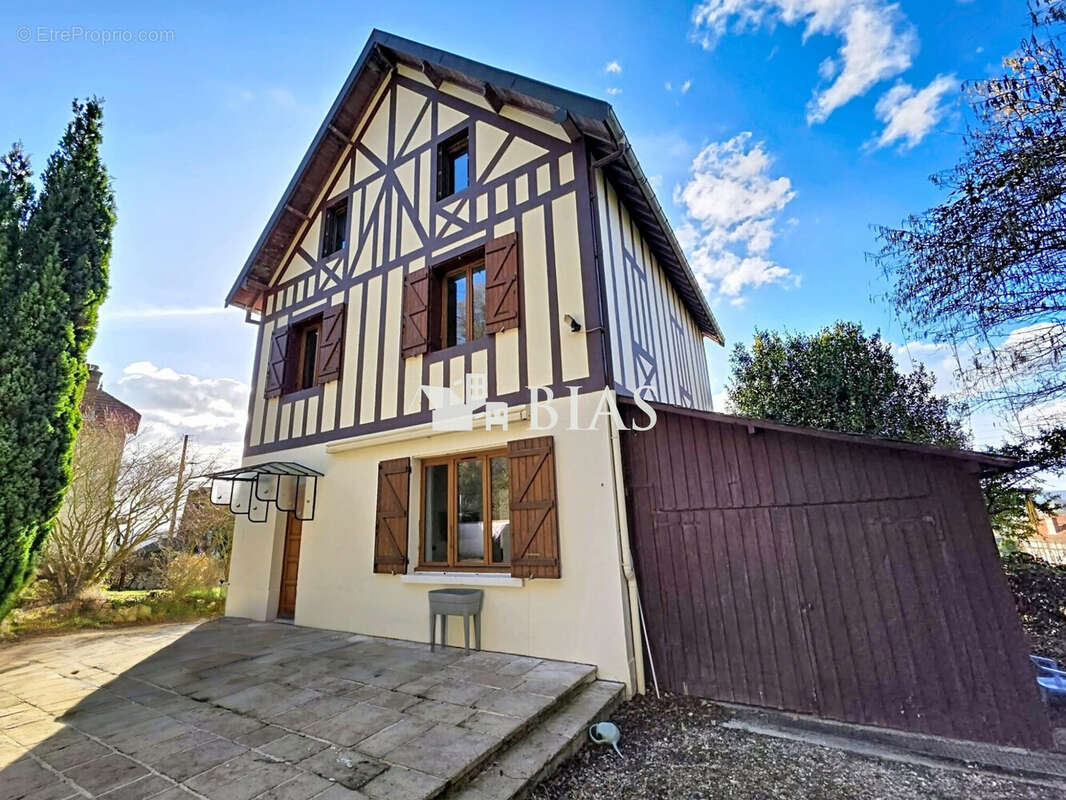 Maison à LE TRAIT