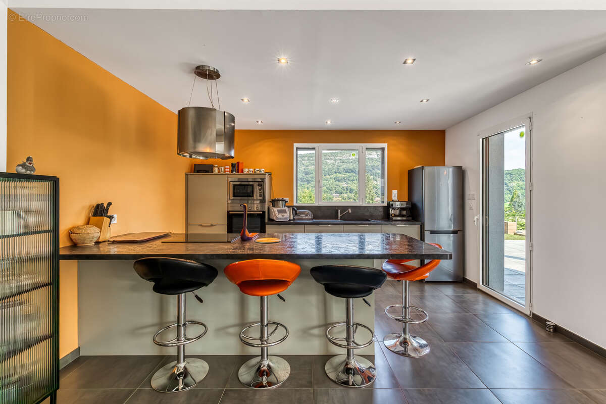 Maison à CHINDRIEUX