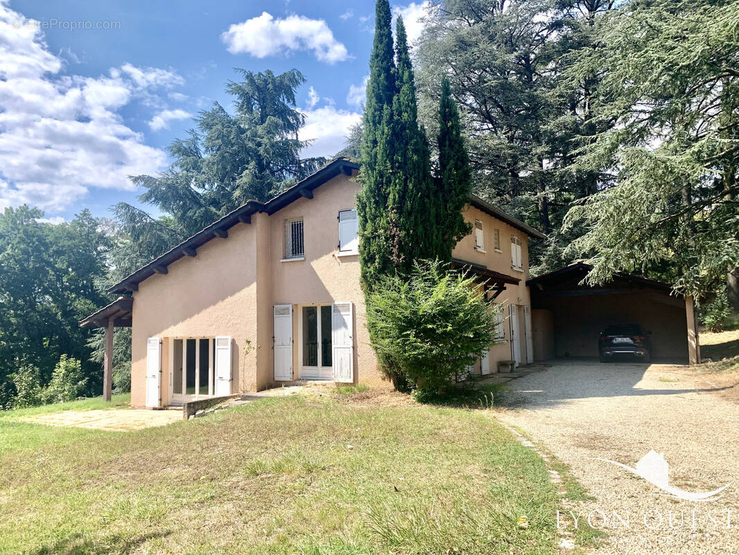 Maison à CHARBONNIERES-LES-BAINS