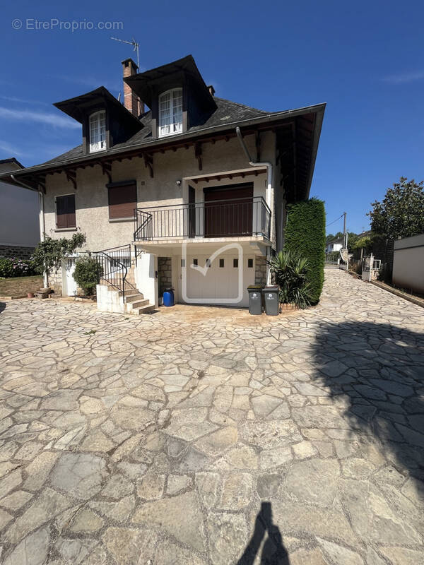 Maison Objat - 143 m2 - 6  pièces - photo 2