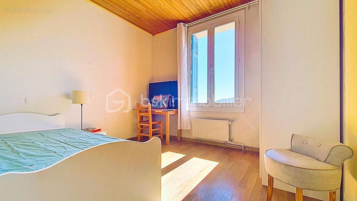 Maison 4 faces avec vue sur le Canigou – 1760 m² de terrain, piscine, garage, dépendance, panneaux solaires - photo 14