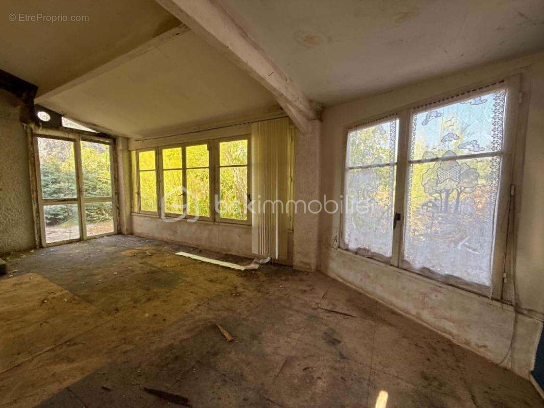 Maison de caractère à rénover – 4 800 m² de terrain – Un cadre naturel exceptionnel à Ventabren - photo 19