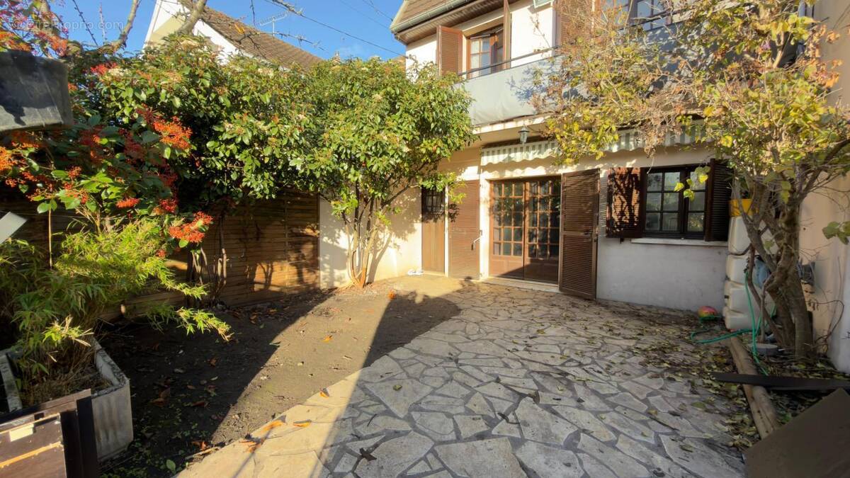 Maison à NEUILLY-PLAISANCE