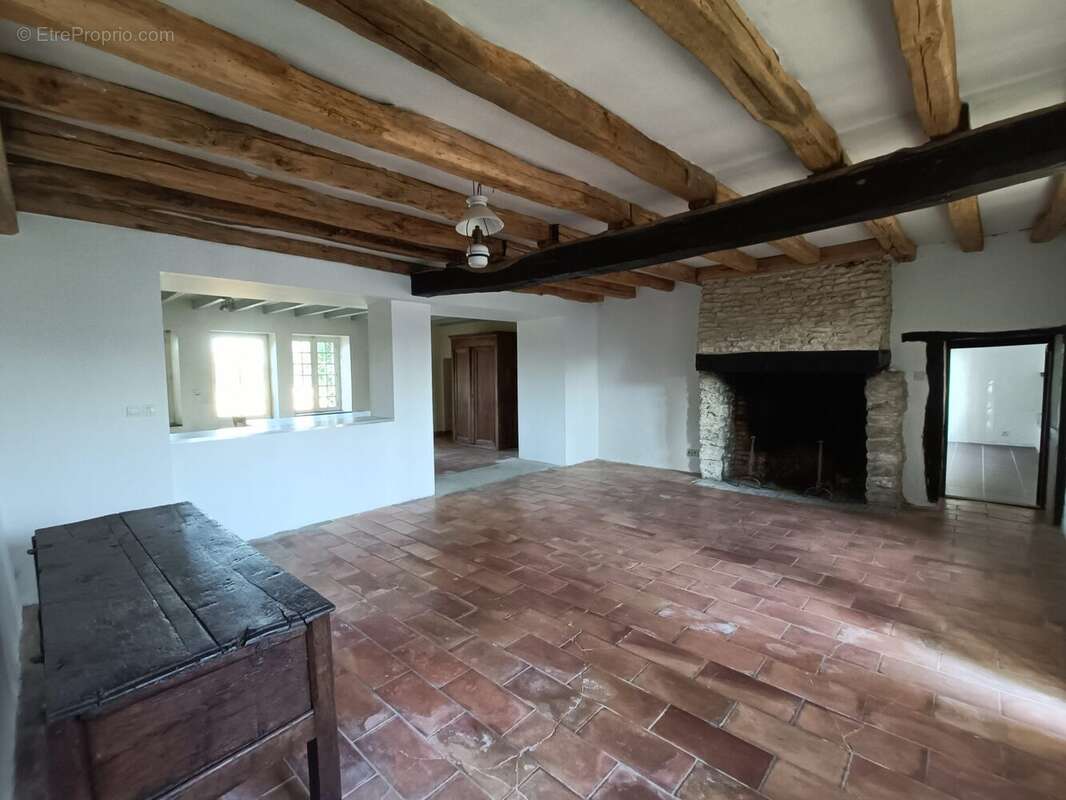 Maison 146 m² à La Puye  - photo 7