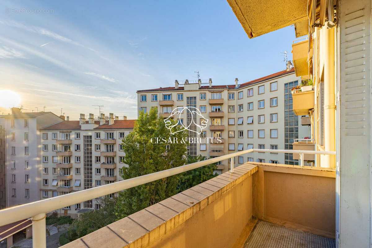 Appartement à LYON-7E