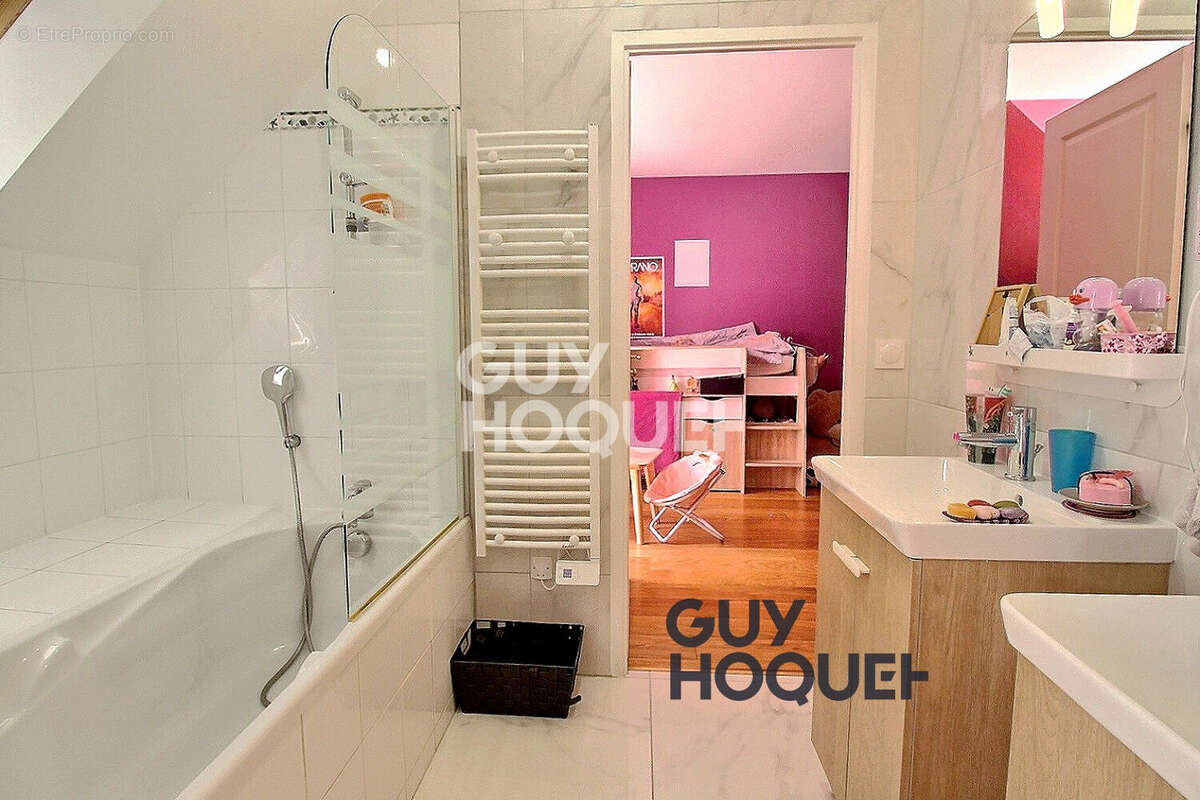 Maison à LIMEIL-BREVANNES