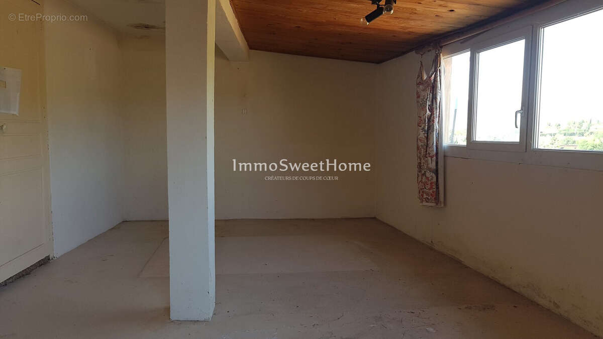 Maison à MIRABEL-AUX-BARONNIES