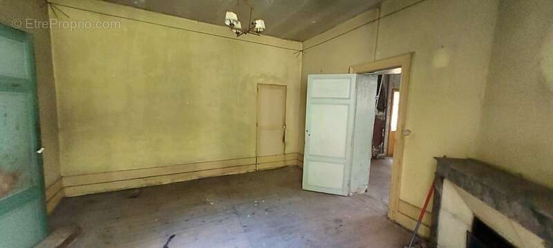 Maison à PORT-SAINTE-MARIE