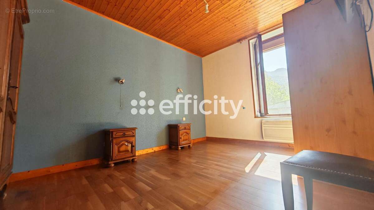 Appartement à SAINT-LAURENT-DU-PONT