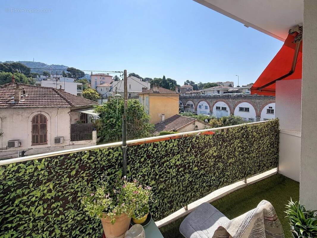 Appartement à LE CANNET
