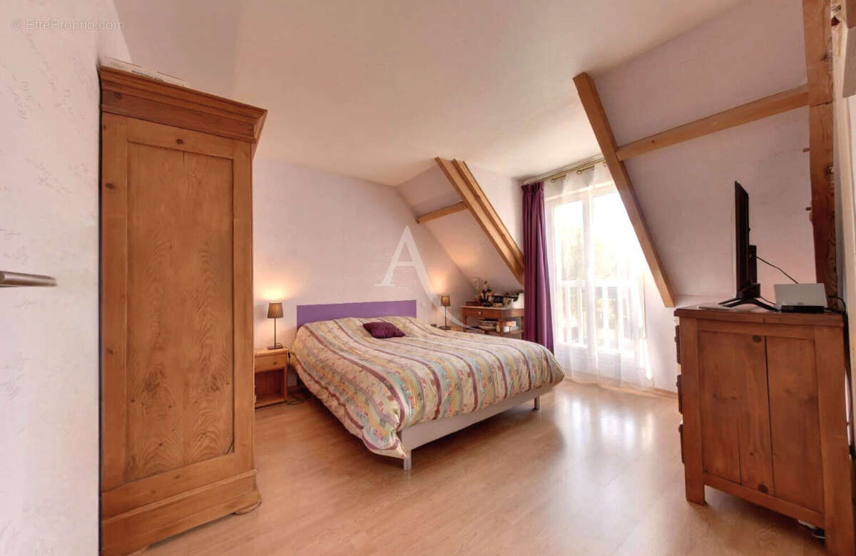 Maison à OZOIR-LA-FERRIERE