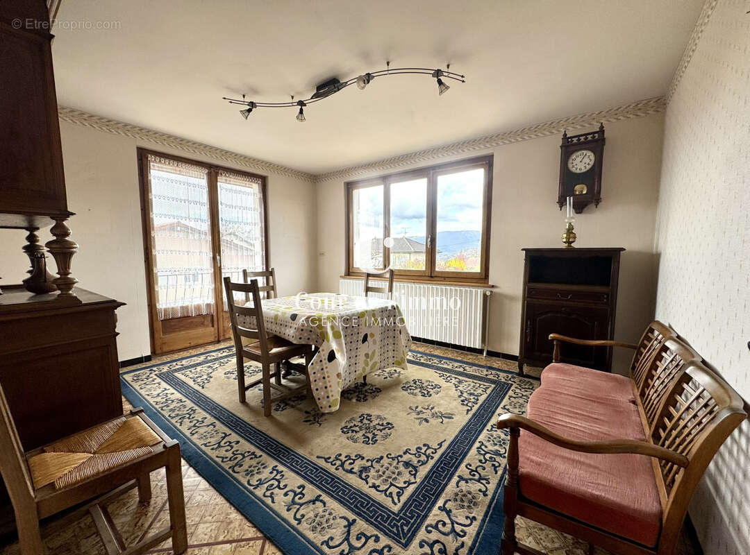 Maison à CRANVES-SALES