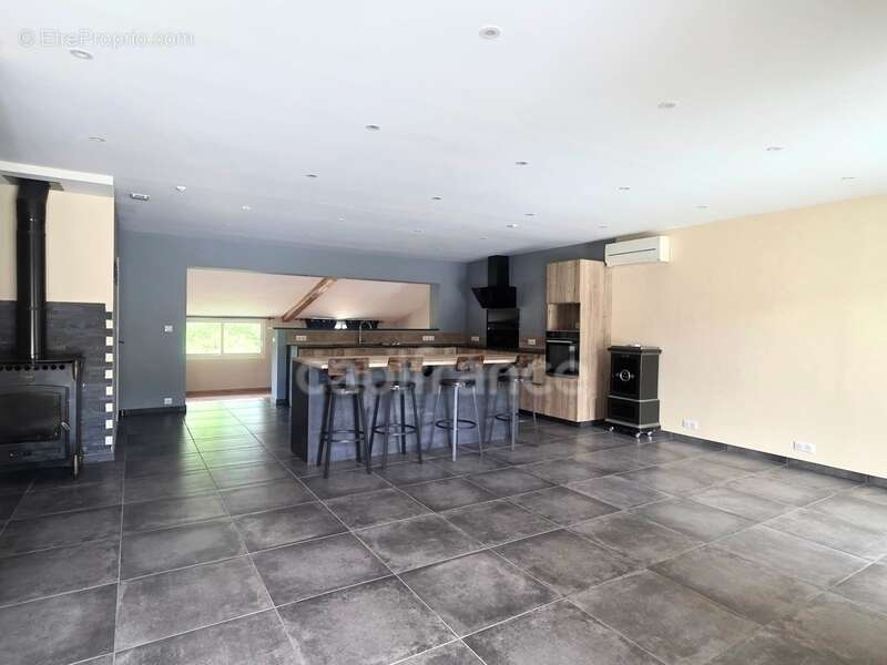 Maison à vendre de 200 m² avec piscine – Piégros-la-Clastre (26) - photo 5