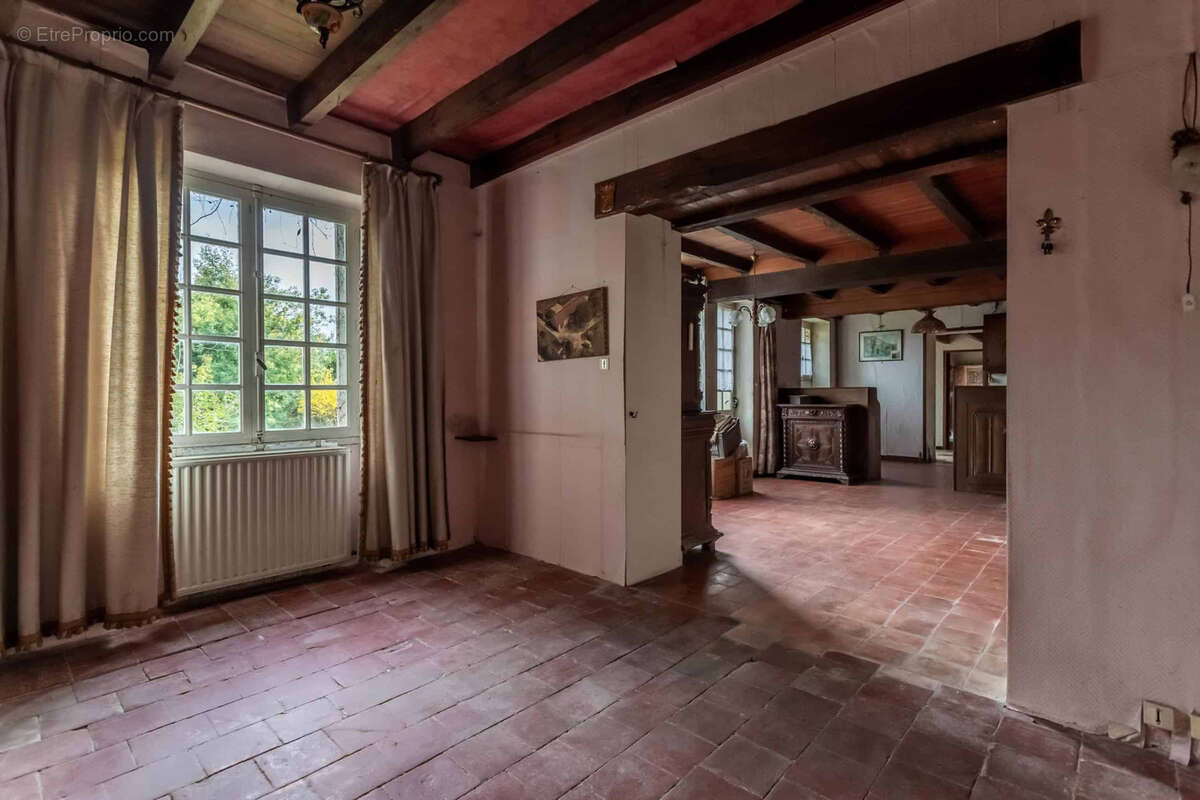Maison à LAROQUE-TIMBAUT