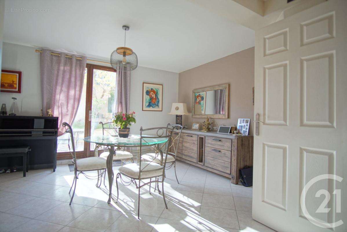 Maison à BONNEUIL-SUR-MARNE