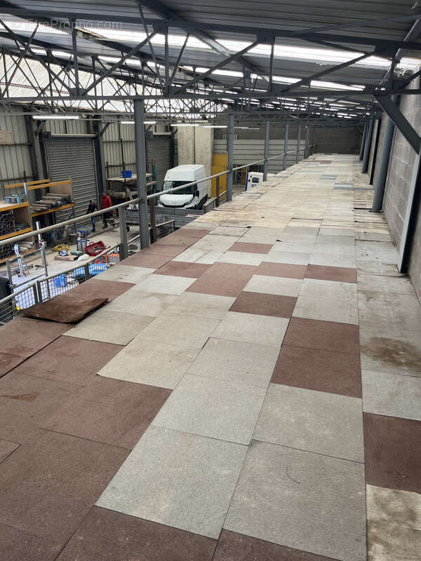 Commerce à VILLE-EN-VERMOIS