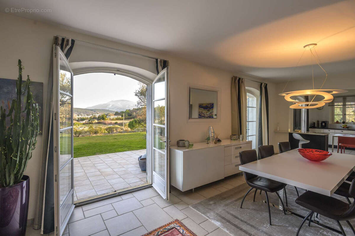 Maison à VAISON-LA-ROMAINE