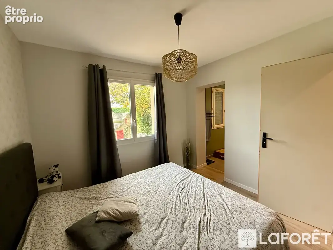 Maison rénovée avec piscine, 4 chambres et jardin clos - photo 12
