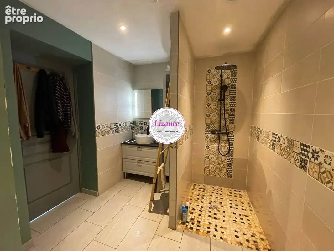 Maison 6 pièces 180 m² à vendre à Gouzeaucourt (59231) - photo 6