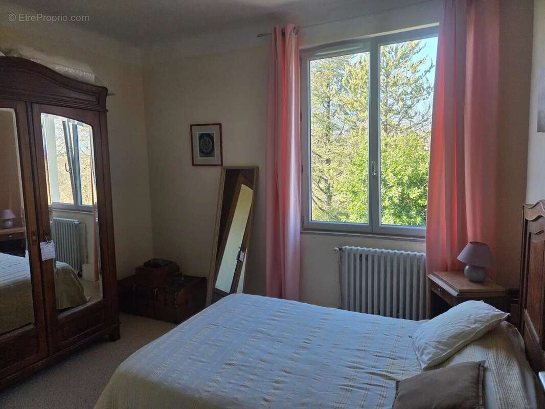 Maison à MONTPEZAT-DE-QUERCY