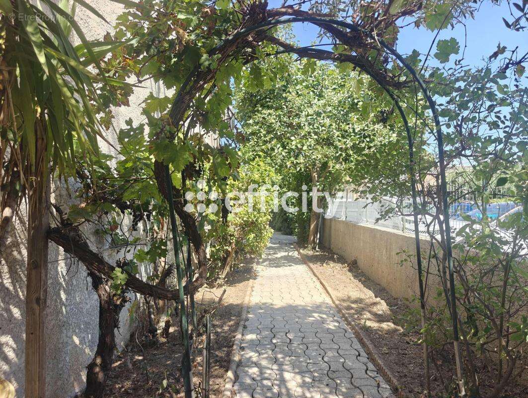 Maison 84 m² à Lunel  - photo 2