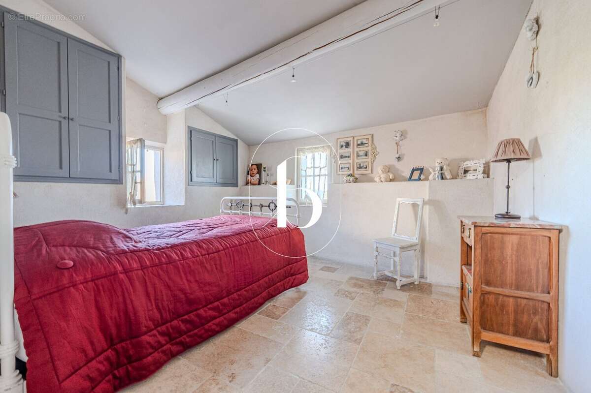 Charmante maison de village entièrement restaurée avec piscine et vue exceptionnelle - photo 21